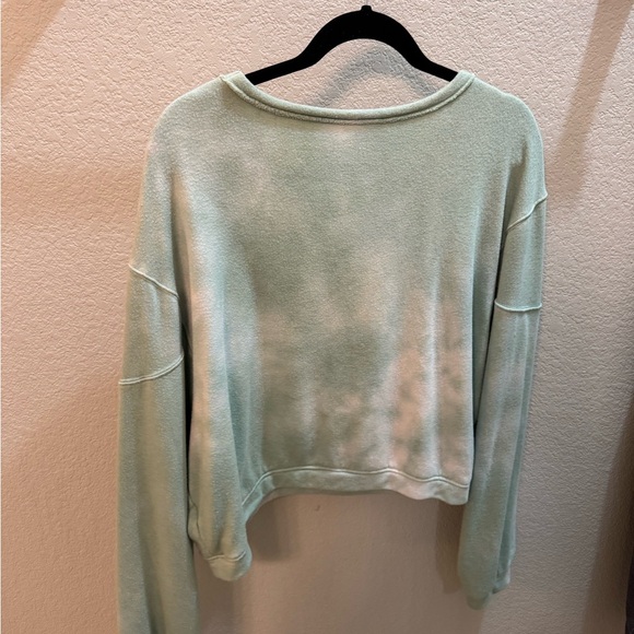 Mint Green Women's Top - Picture 3 of 4